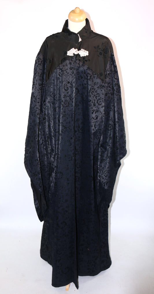 Black Madarin Cape