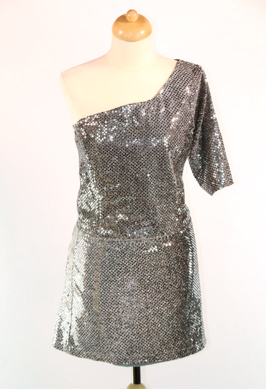 Buffy Dame Silver One Shoulder Dress